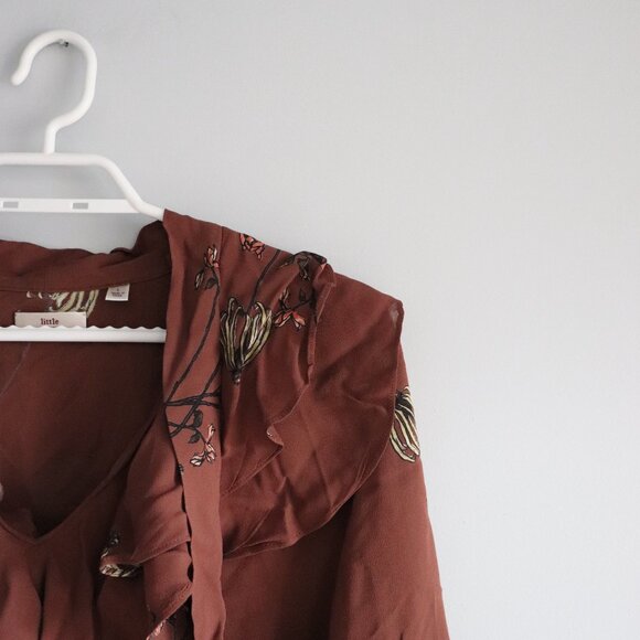 Little Moon Aritzia Ruffled V-Neck Sheer Lrg Floral Cinched Tie Front Blouse - Picture 5 of 12